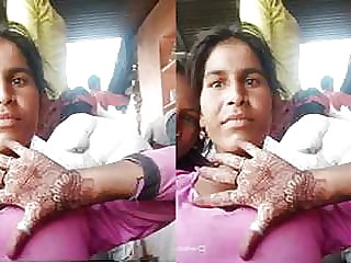 Today Exclusive-Village Girl Showing Her Boob...