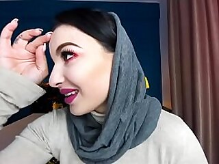See this attractive Muslim bi-atch have fun with her pussy on cam for you - live and real!