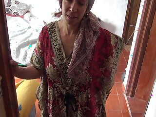 Turkish csapphic Souzan Halabi gets a visit immigrant freaky American tourist in Istanbul