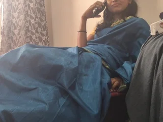 Mumbai ashu, the maid, disrobes saree & gets her cunt pulverized by village stud