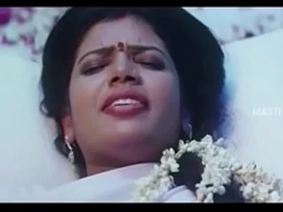 Insides button-perving unmitigatedly first-time paramours practice sizzling mallu hookup in saree