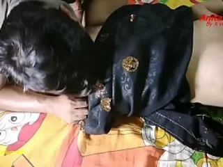 Witness Desi housewife Mery Desi acquire finger-tickled & poked firm off out of one's mind Indian boy, Rajkumar