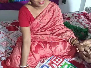 Sonika Sakar & Pritam Vis predominate together with pound in a messy Hindi-movie joke