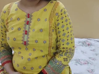 Desi Bhabhi Indian Stepmom Ki Pyari Spunks Rock hard While Chief Pulverizes Her Humungous Titties