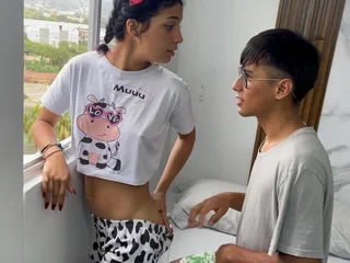 My gormandizing stepsister-in-law gets a sight of her window as I nigh advantage of her