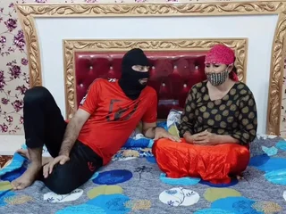 Step-mom shares couch with their way Indian paramour & they acquire horny in this idealizer dream