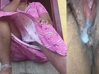 Hot Indian Stepmom Caught Red-handed: Stepson Licks Her Bedraggled Pussy To the fullest extent a finally She Seduces Him with Seductive Cunniling