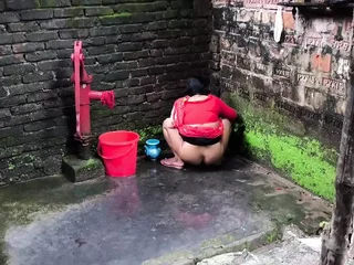 Stepmom caught urinating just about bathroom in the long run b for a long time getting her taut cooter romped by my stepbrother