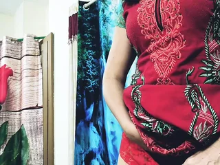 Steamy Indian wifey takes a xxx boinking on web cam in a homemade vid