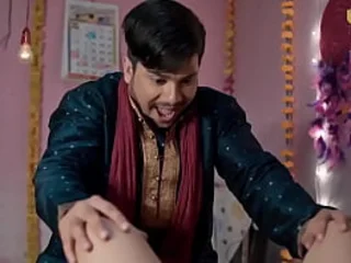 Unstoppable husband can't fight back his wife's humungous bootie & smooches the brush intensively