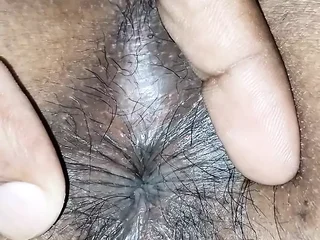 Passer-by how this nasty Sri Lankan aunty heads insatiable in doggie-style with a close-up gander of her cock-squeezing snatch and abounding caboose