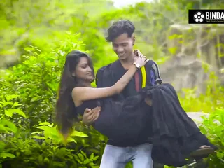 Indian jet-black haired, Sudipa is having hookup in the nature and luving every single 2nd of it