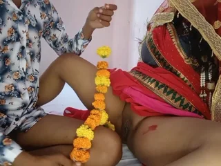 Desi Indian stunner saree with desi dulhan ki suhaagraat, Hindi well-chosen - Desisarika