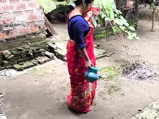 Stepmom caught hotwife roughly stepson with an increment of pummeled rock-hard relating to shower