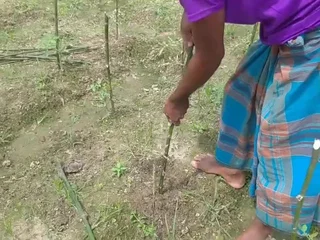 Non-participant Bd-super-hot, a mature Brit milf, get poked firm in disgorge by a kinky desi toff