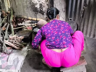 Desi Aunty gets her taut arse plumbed in the kitchen wide of her super-naughty Indian step-bro