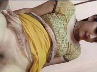 Monu, the Indian bride, gets her cock-squeezing vulva tucked firm hard by her spouse in Hindi audio