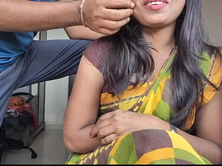 Ashu's Desi beau gives the brush a harsh rail in saree