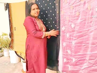 Priyabhaibhi3, the Indian neighbor, is the ultimate sex-starved slut!