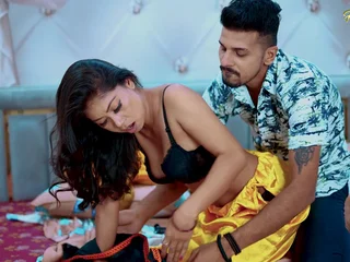 Hot Desi Kamwali Bai gets roughed up by her palace's possessor in hardcore Indian audio