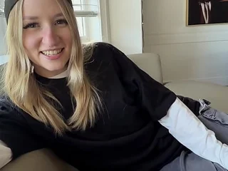 Smallish 18yo Abbie Sykes proves she's a g/g unconnected with providing a super-steamy POINT Be worthwhile for VIEW bj to Scott Stark in the front apartment