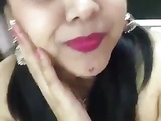 Indian bhabhi self boobs sucking