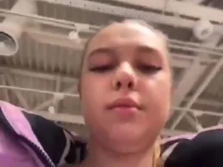 Watch this Indian BBW Boning adjacent to public coupled with getting wringing dishevelled with her dishevelled pussy