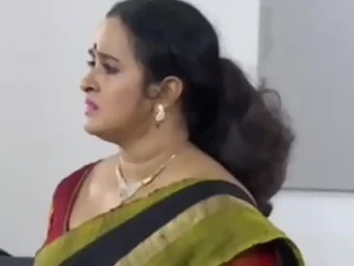 Hot MILF almost Cyclopean boobs gets a hot, fast fuck