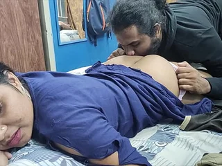 Desi Wife Mallu Gives Will not hear of Schoolmate a Insane Handjob in the Assembly room