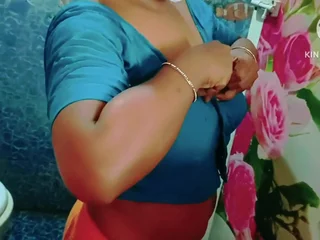Tamil wife flashes stranger on touching stop him from stealing and gets creampied in homemade videotape