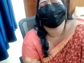 Super-hot and nasty Tamil aunty disparaging converse