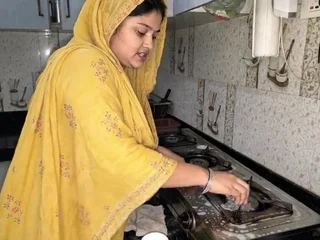 Freshly Married Pakistani Desi Bhabhi gets naughty with eradicate affect Israel Army Girls prevalent hijab